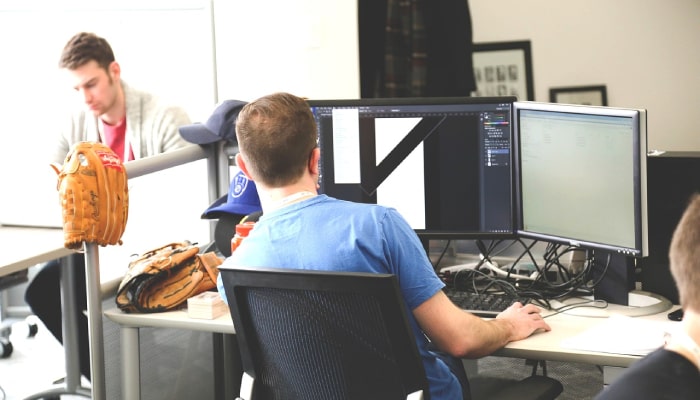 CEO Silicon Valley Bridge Financial institution Meminta Pelanggan untuk menyetor ulang dana Mereka