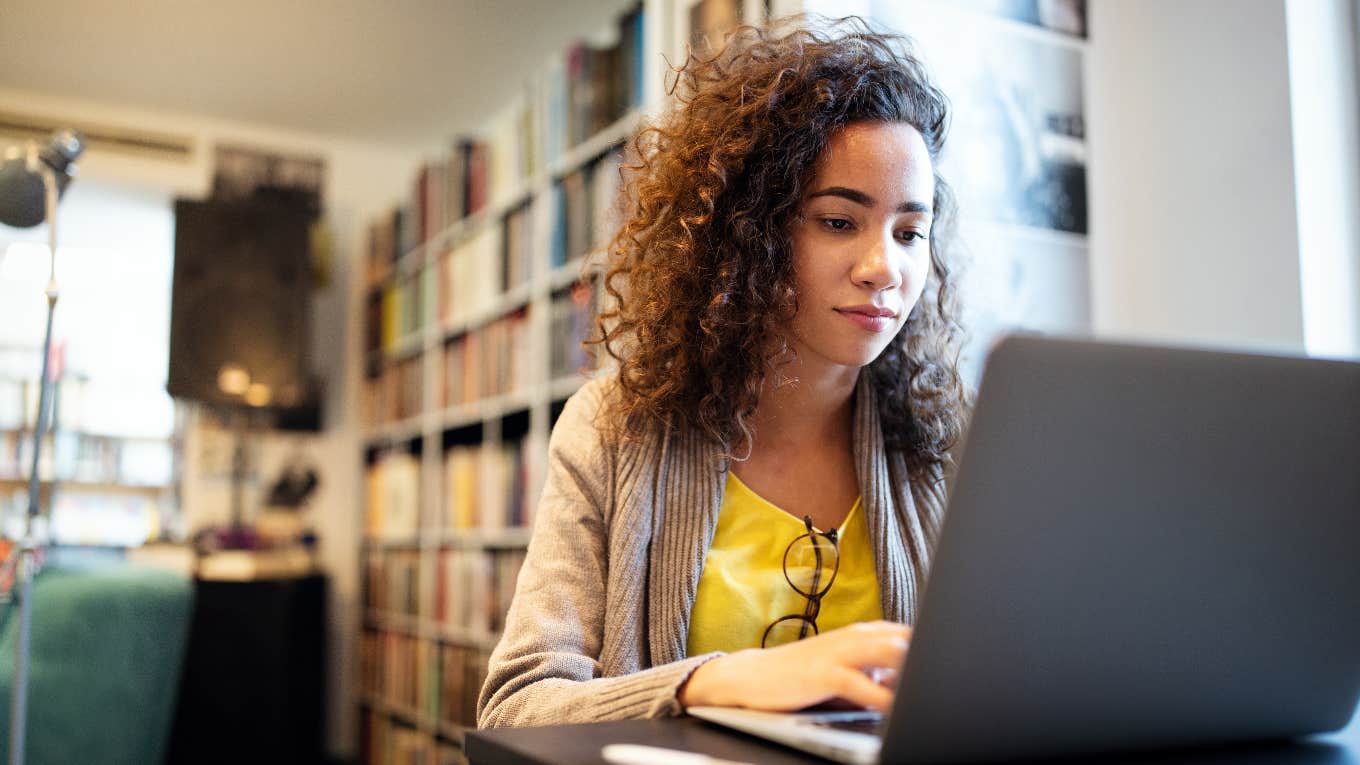 Pupil Receives An Electronic mail From Professor Saying Her Brief Skirt Encourages Others To Fantasize About Her