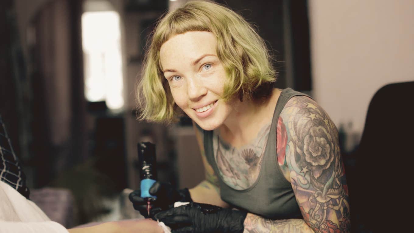 Girl Says Her Tattoo Artist Lied On-line After Spelling Her Tattoo Flawed
