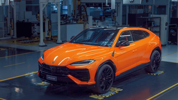 Lambo unleash 800-horsepower Urus PHEV
