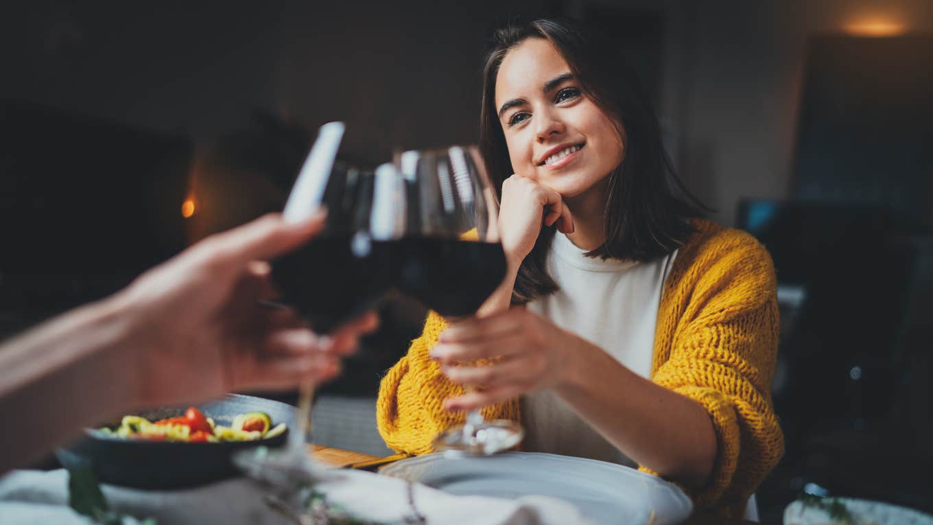 Lady Desires Assist After Date Went Again To His Automotive To Get A Coupon To Pay For Dinner