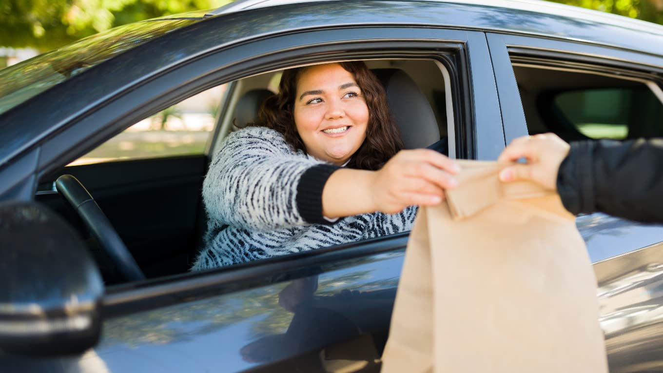 Girl Orders Youngsters’ Meals 5 Days A Week As a result of It is Cheaper Than Shopping for Groceries