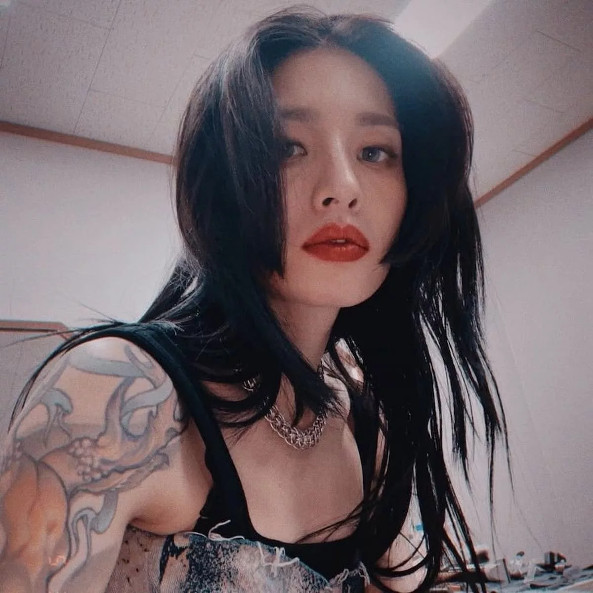 Dancer Monica features 8 kg with egg freezing