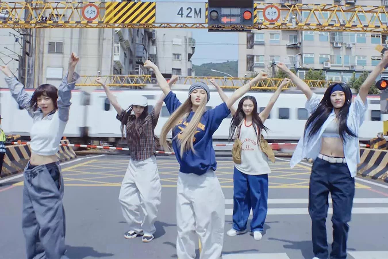 Watch: NewJeans brings a novel and refreshing hip-hop vibe within the “How Candy” music video
