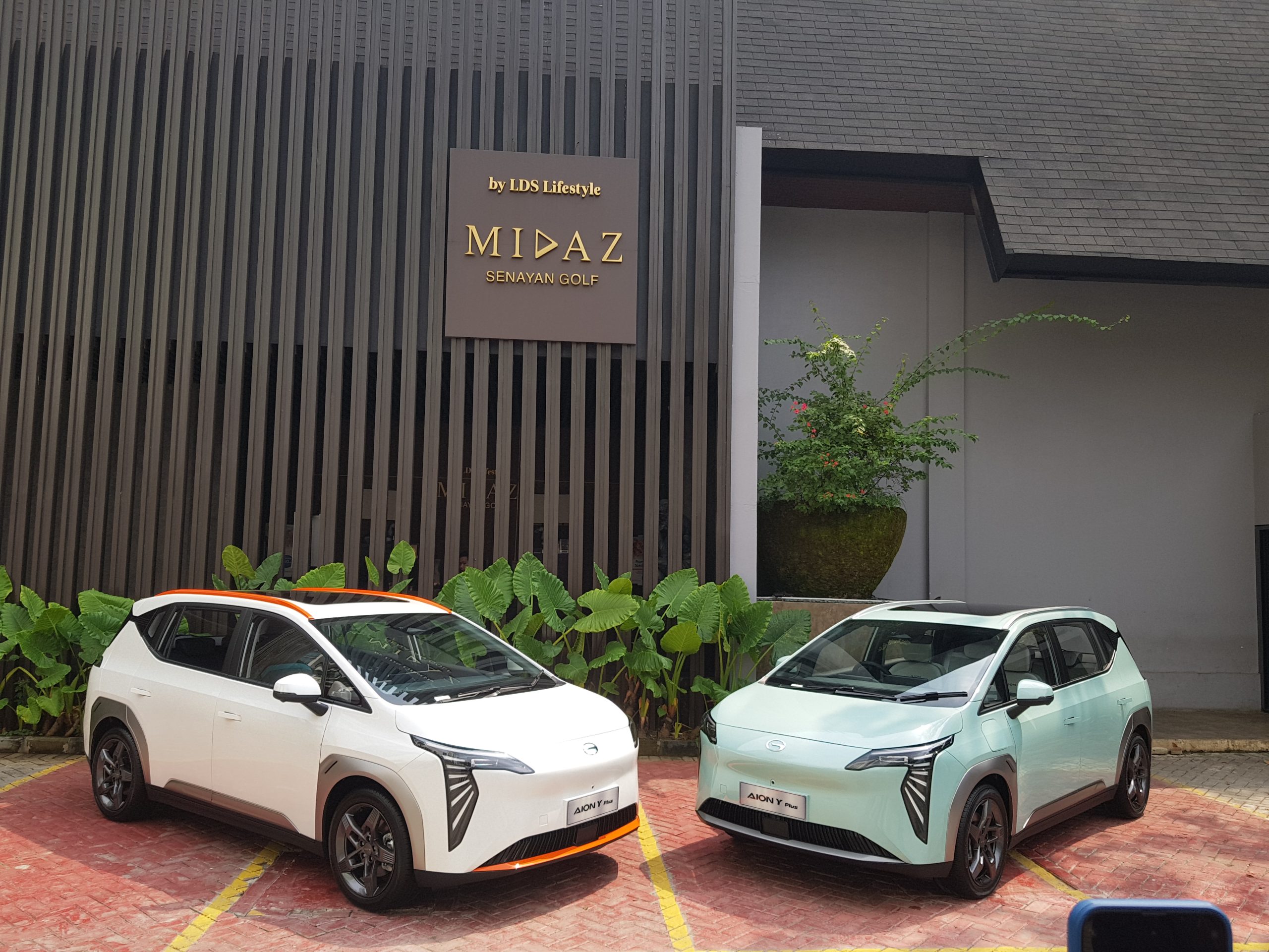 Moto Mobi | AION Y Plus Mulai Tampil, Ini Yang Ditawarkan